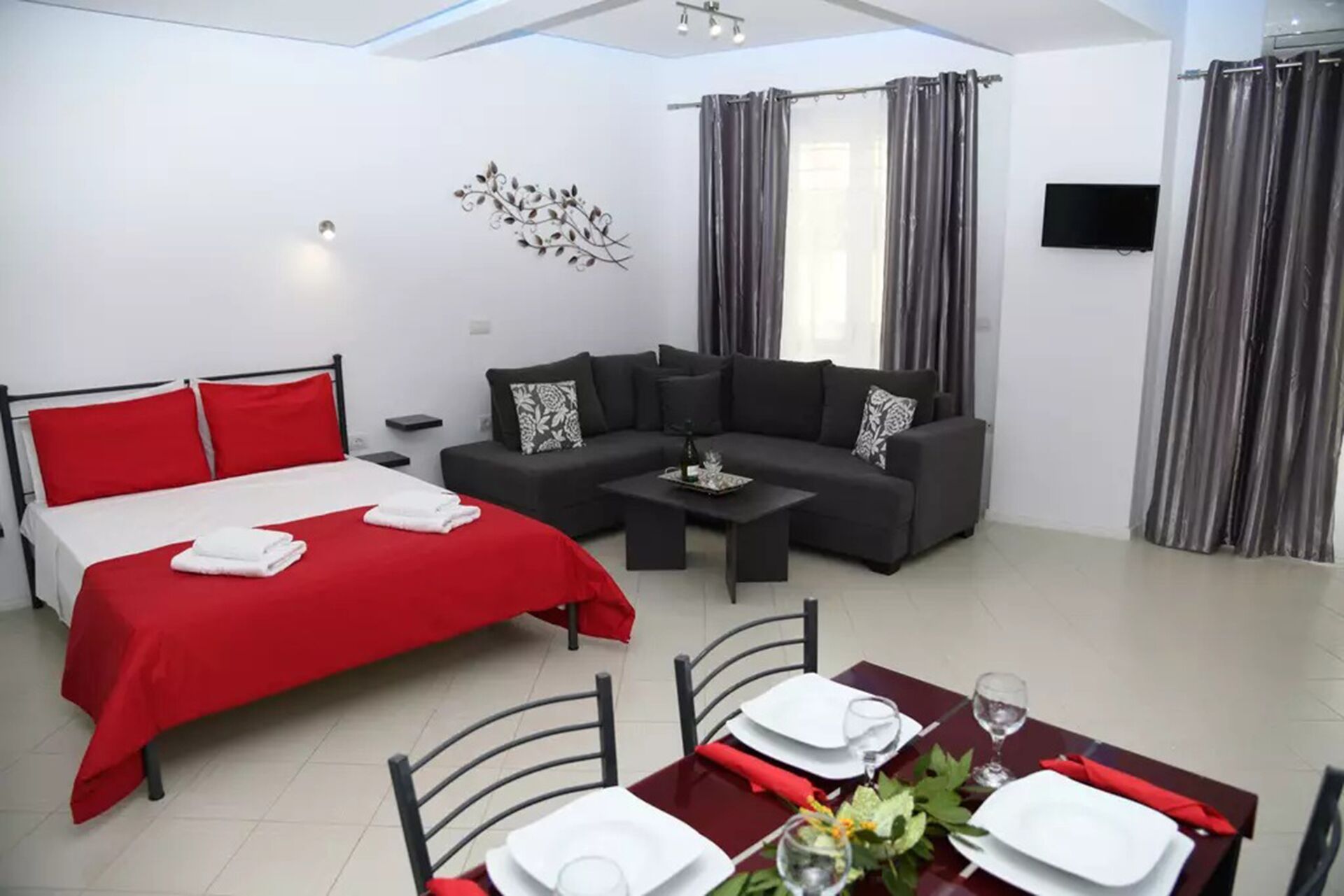 1 slaapkamer, een bureau, een strijkplank/strijkijzer, gratis wifi