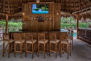 Bar (in der Unterkunft)