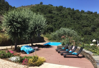 House with magnificent scenery in the heart of the Douro valley - Free Wifi