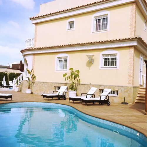VILLA 3 SCHLAFZIMMER-PRIVATE POOL IN DER NÄHE VON 5 GOLFPLÄTZEN INNERHALB 30 MIN