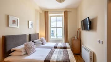 2 Schlafzimmer, BĂŒgeleisen/BĂŒgelbrett, Reisekinderbett, kostenloses WLAN