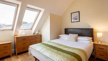 2 bedrooms, iron/ironing board, travel crib, free WiFi