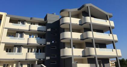Modern and bright, a stone's throw from the sea
