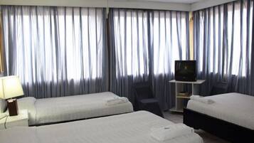 Classic Triple Room, 3 Single Beds, Non Smoking