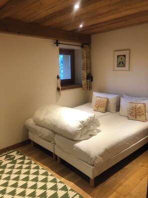 4 Schlafzimmer, Bügeleisen/Bügelbrett, kostenloses WLAN, Bettwäsche