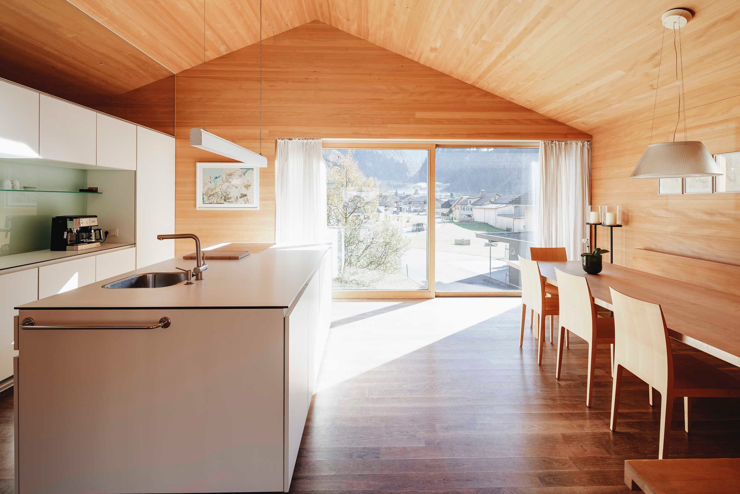 Réfrigérateur, four, plaque de cuisson, lave-vaisselle