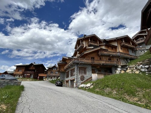 Chalet for 10 people in Plagne Soleil, pets allowed