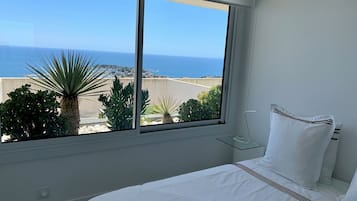 2 slaapkamers, een strijkplank/strijkijzer, wifi, beddengoed