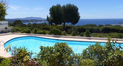 Magnifique vue mer! Appart design 70m2, grande terrasse, piscine, extras compris