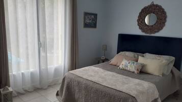 2 bedrooms, iron/ironing board, free WiFi, bed sheets