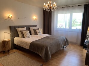 3 habitaciones, tabla de planchar con plancha y wifi gratis 