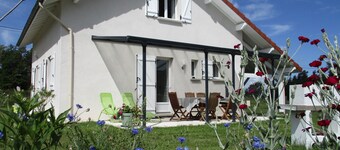 Møbleret i fred midt i naturen