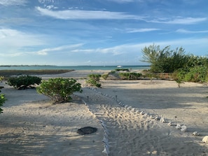 Am Strand, Liegestühle, Strandtücher