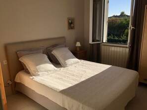 5 bedrooms, iron/ironing board, travel cot, free WiFi