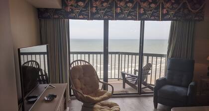 Kaunis Oceanfront 4 makuuhuoneen 3 kylpy huoneisto / Suuri syksy ja kevät hinnat