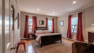 2 bedrooms, desk, iron/ironing board, travel crib