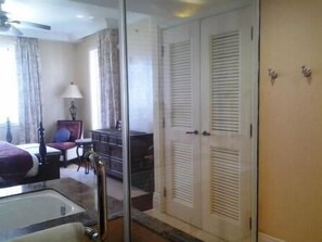 1 間睡房、埃及棉床單、熨斗/熨衫板、免費 Wi-Fi