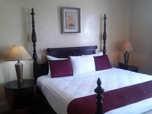 1 bedroom, Egyptian cotton sheets, iron/ironing board, free WiFi