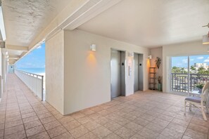 Interior - Beach Front View/access. Updated finishes and open floor plan. (Fort Myers Beach)