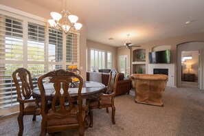 Dining - Lux townhome in Tesoro at Grayhawk - WALK to grocery/coffee/restaurants! (Scottsdale)