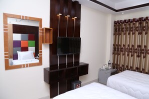 Couette en duvet d'oie, surmatelas, bureau, chambres insonorisées