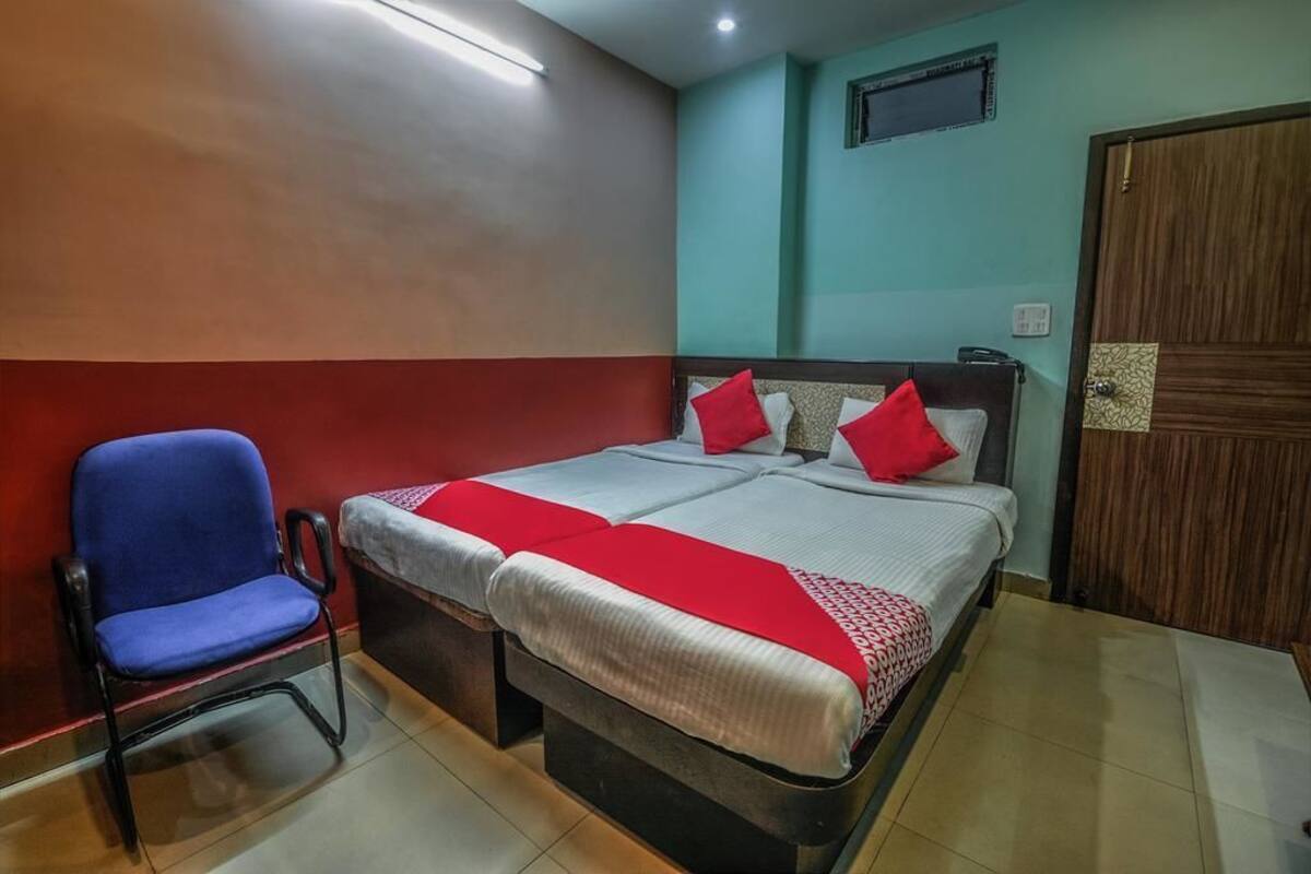 Economy Single Room, 1 Twin Bed, Smoking | 1 bedroom, Egyptian cotton sheets, premium bedding, in-room safe