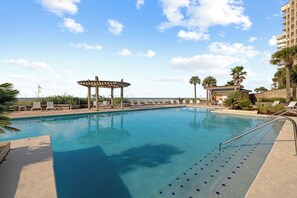 Indoor pool - White Caps 1206 by Liquid Life (Orange Beach)