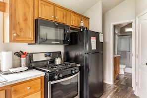 Fridge, microwave, oven, stovetop - Red Bluff Cabin with Scenic Views at Maple Way Cabins (Stevenson)