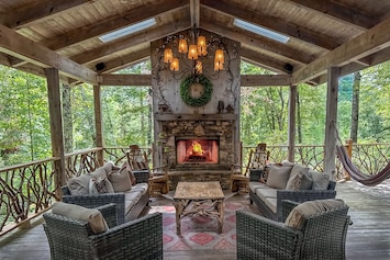 One of our favorite spaces at Rosebay Cottage is the picturesque covered deck