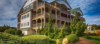 2600 SqFt "Nicest Penthouse on the Outer Banks" - Only 400 ft to the Beach!!