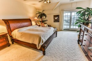 3 bedrooms, iron/ironing board, travel cot, free WiFi