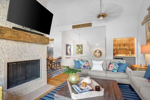 Smart TV, mesa de ping pong, impresora