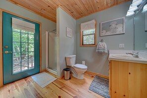 Bathtub, hair dryer, towels