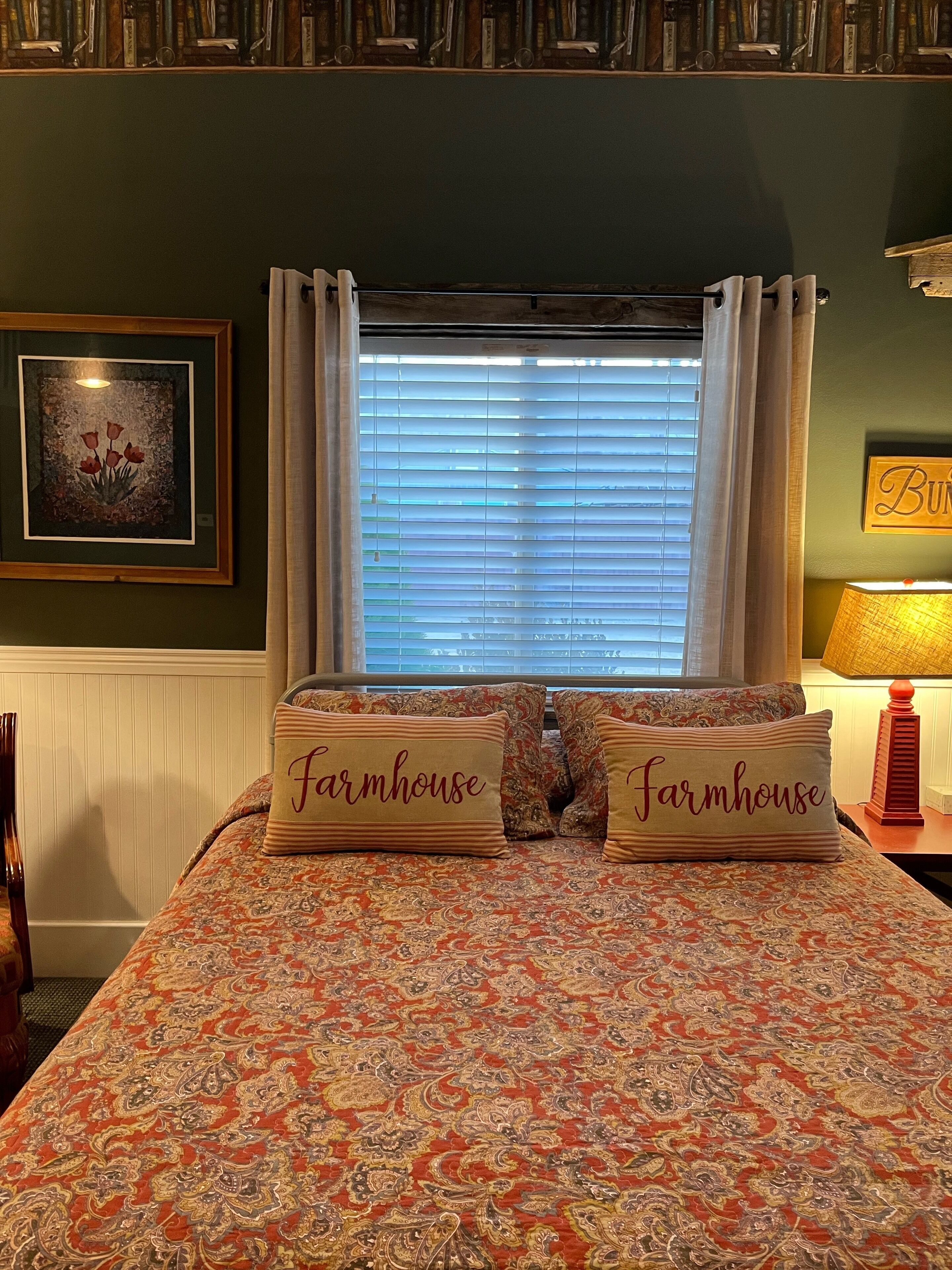 2 bedrooms, in-room safe, iron/ironing board, free WiFi