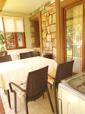 Standard Quadruple Room | Terrace/patio - Jasmin Apart Hotel (Fethiye)