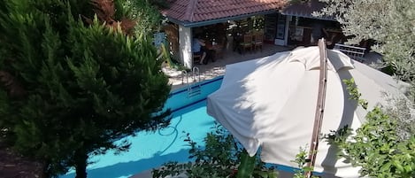Comfort Condo | Balcony view