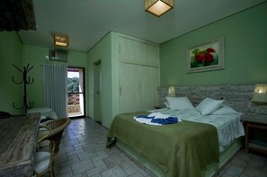 슈피리어 더블룸, 더블침대 1개 또는 싱글침대 2개 | 객실 내 금고, 무료 WiFi, 침대 시트