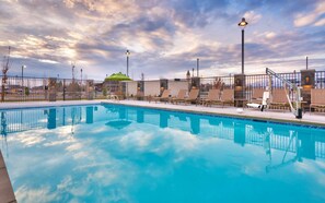 Outdoor pool, open 8:00 AM to 10:00 PM, sun loungers - Hyatt House Provo/ Pleasant Grove (Pleasant Grove)