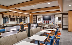 Dinner served, American cuisine - Hyatt House Provo/ Pleasant Grove (Pleasant Grove)