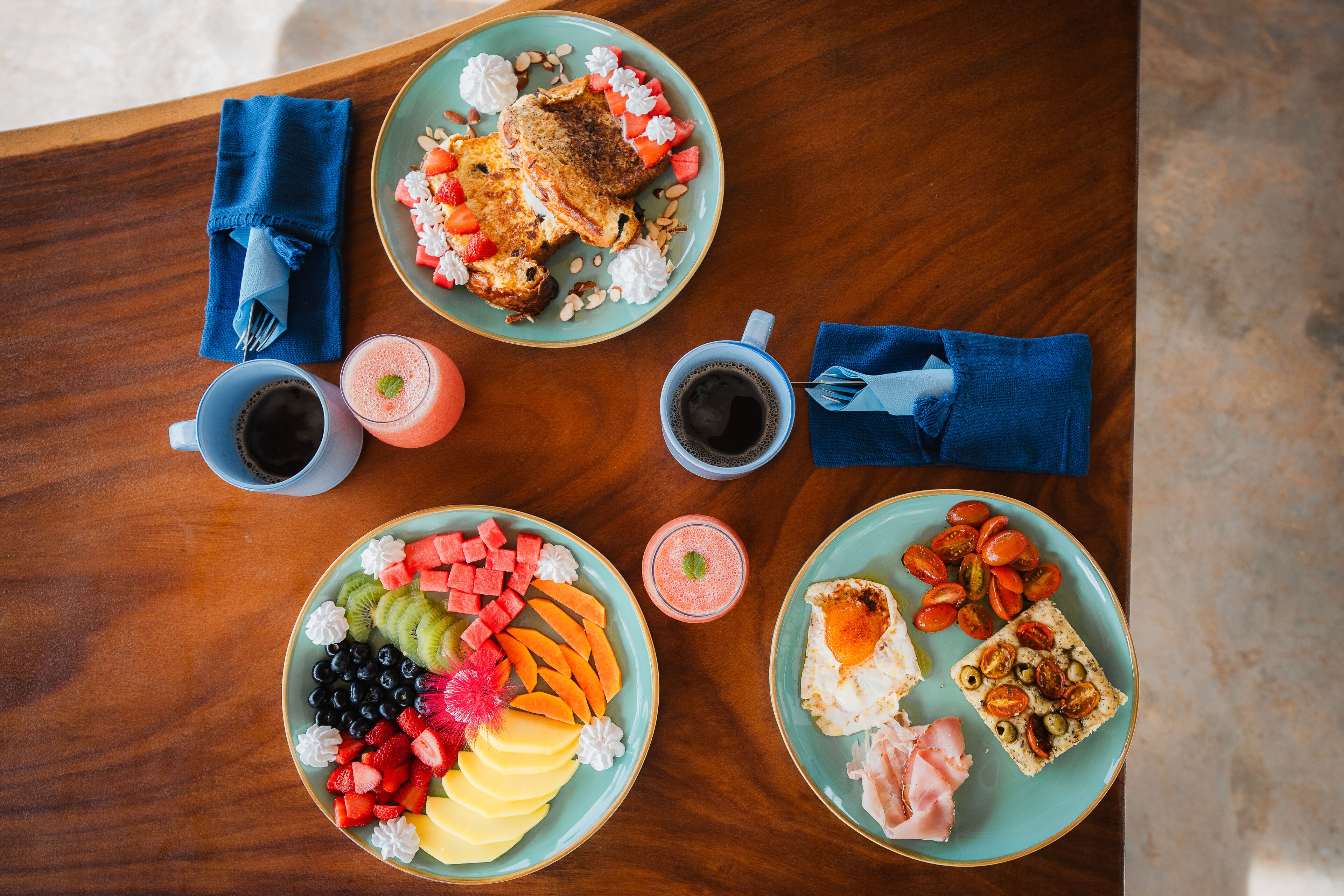 free daily full breakfast