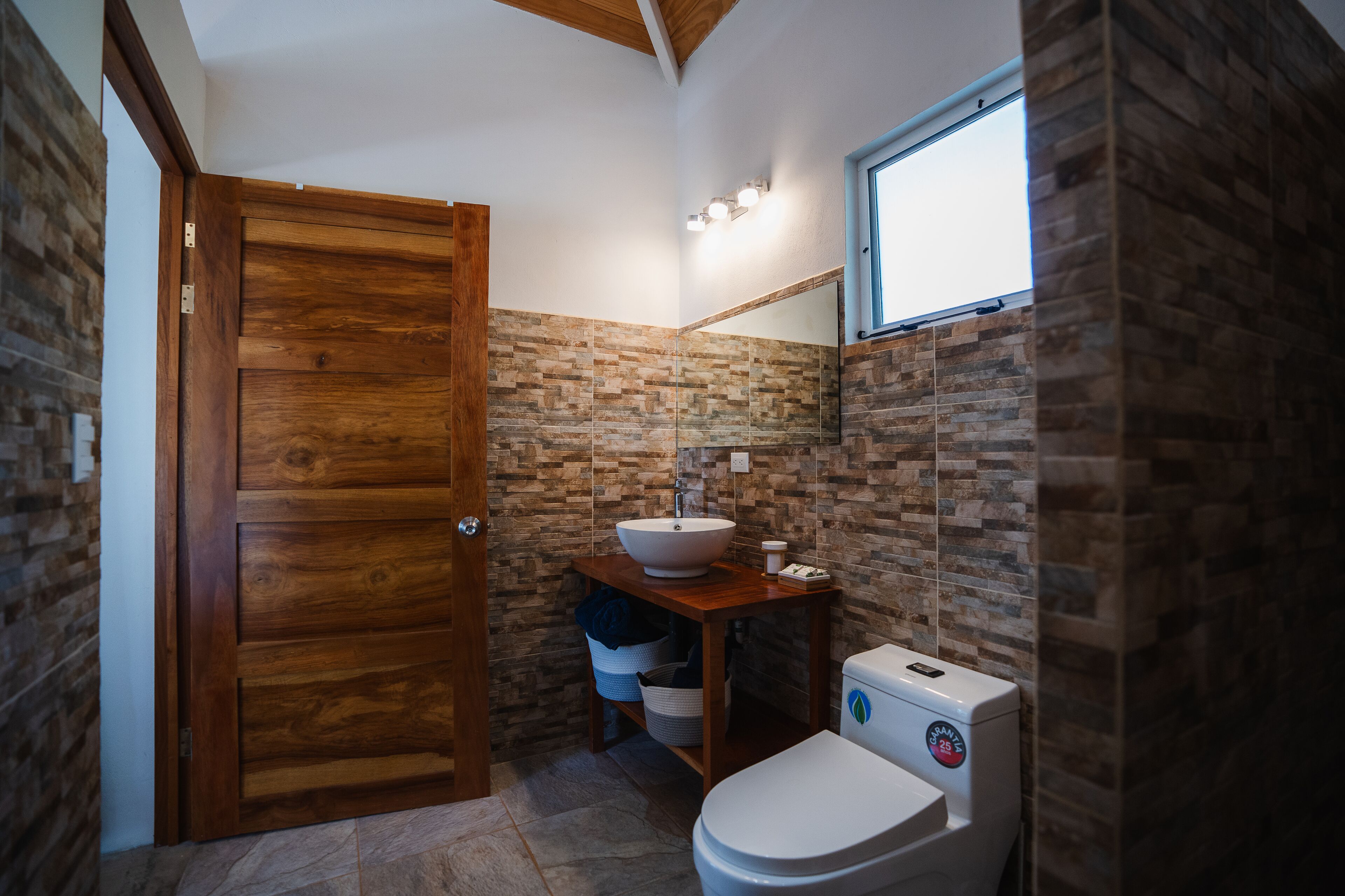 panoramic bungalow, 1 king bed, accessible, non smoking | bathroom | shower, rainfall showerhead, free toiletries, towels