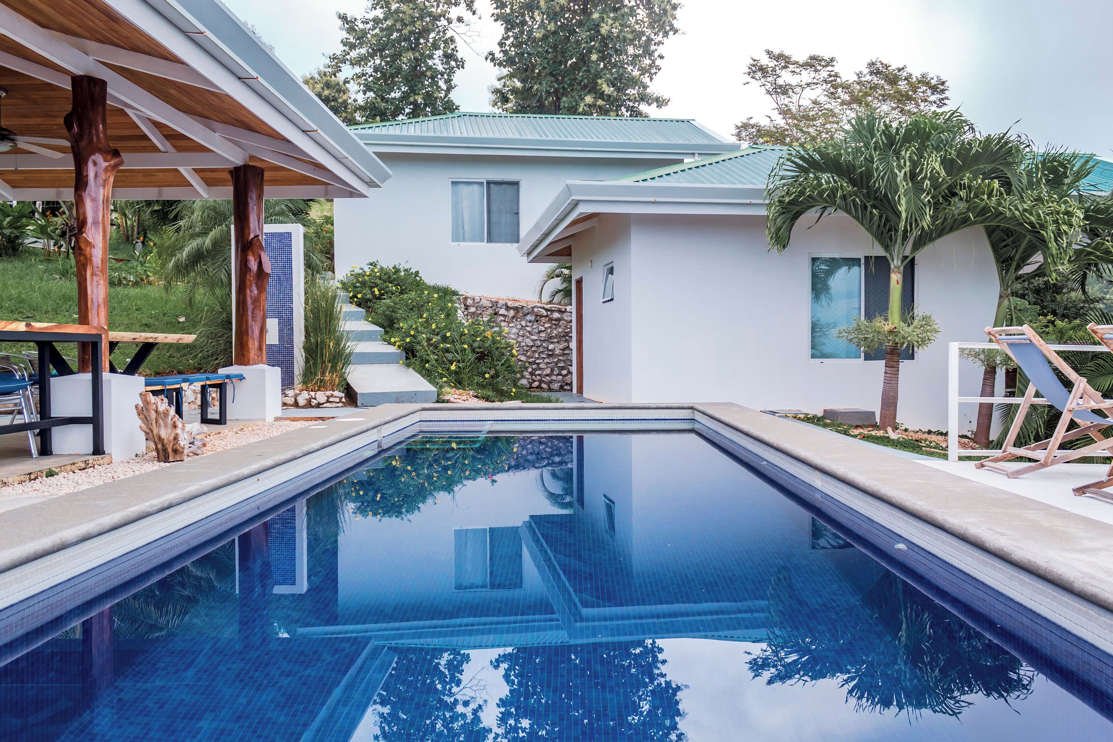 Außenpool, Liegestühle