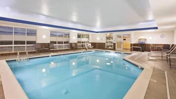 Indendørs pool
