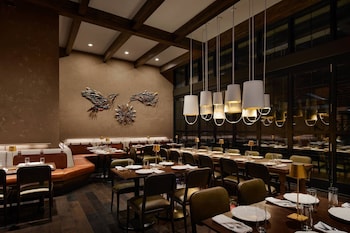 Restaurant at Renaissance New York Chelsea Hotel