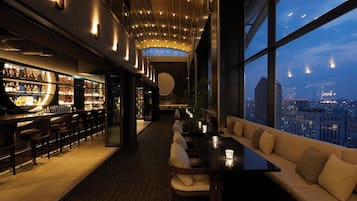 Bar auf der Dachterrasse