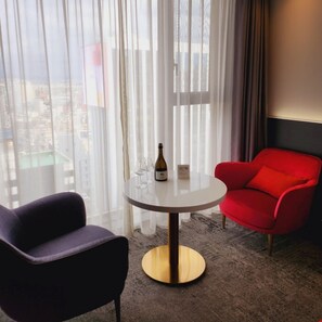 Premier Room, 1 Double Bed, Non Smoking, City View