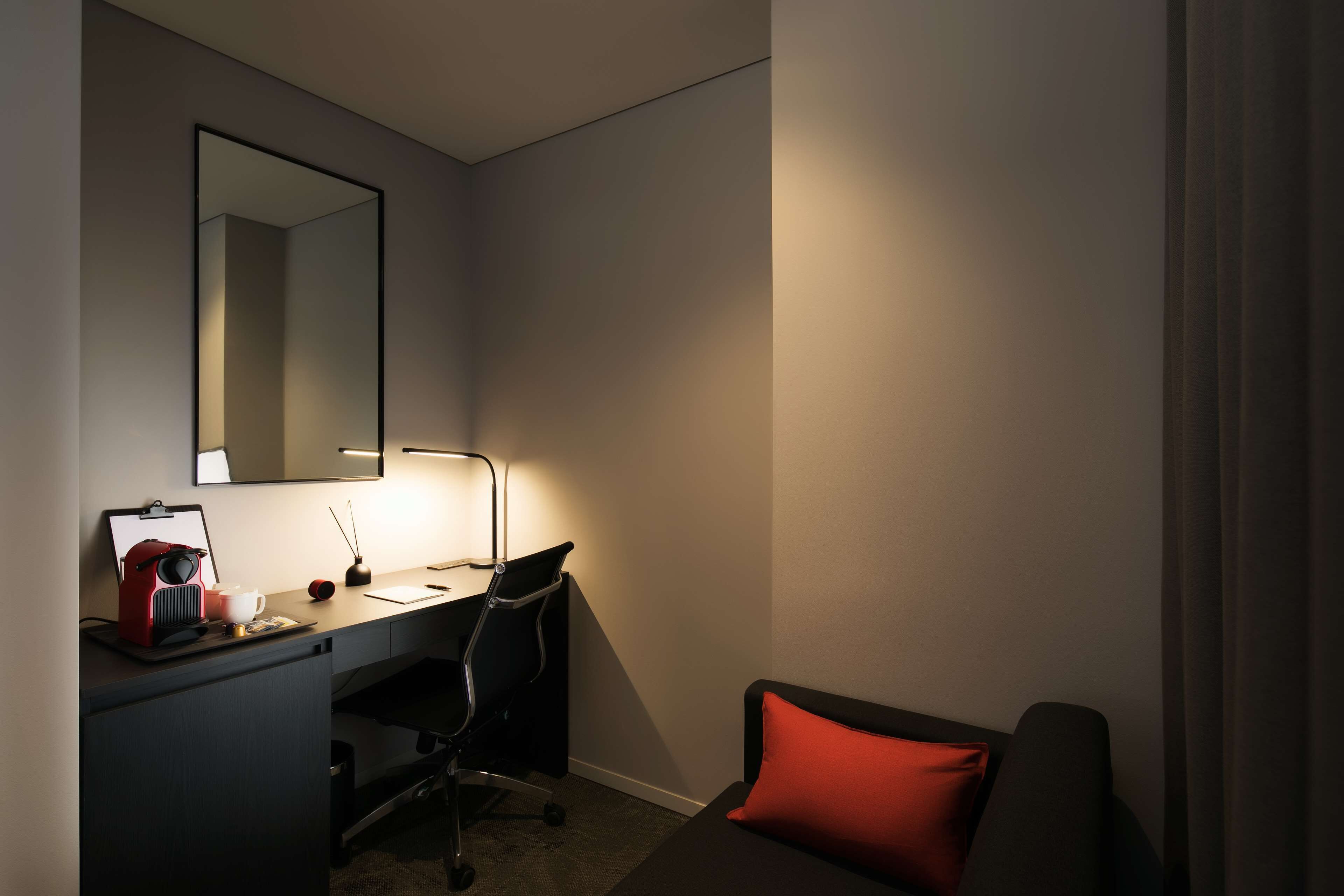 suite, 2 double beds, non smoking | room amenity