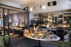 Daily buffet breakfast (EUR 22 per person)
