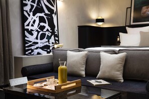 Suite, Nichtraucher | Hochwertige Bettwaren, Zimmersafe, individuell eingerichtet
