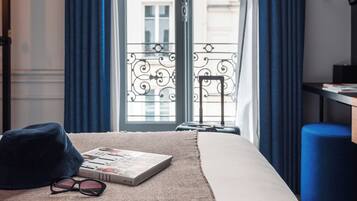 Chambre Cosy | Premium bedding, in-room safe, individually furnished, desk